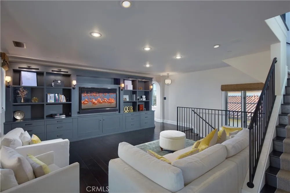 10 Shore Walk Newport Coast, CA 92657