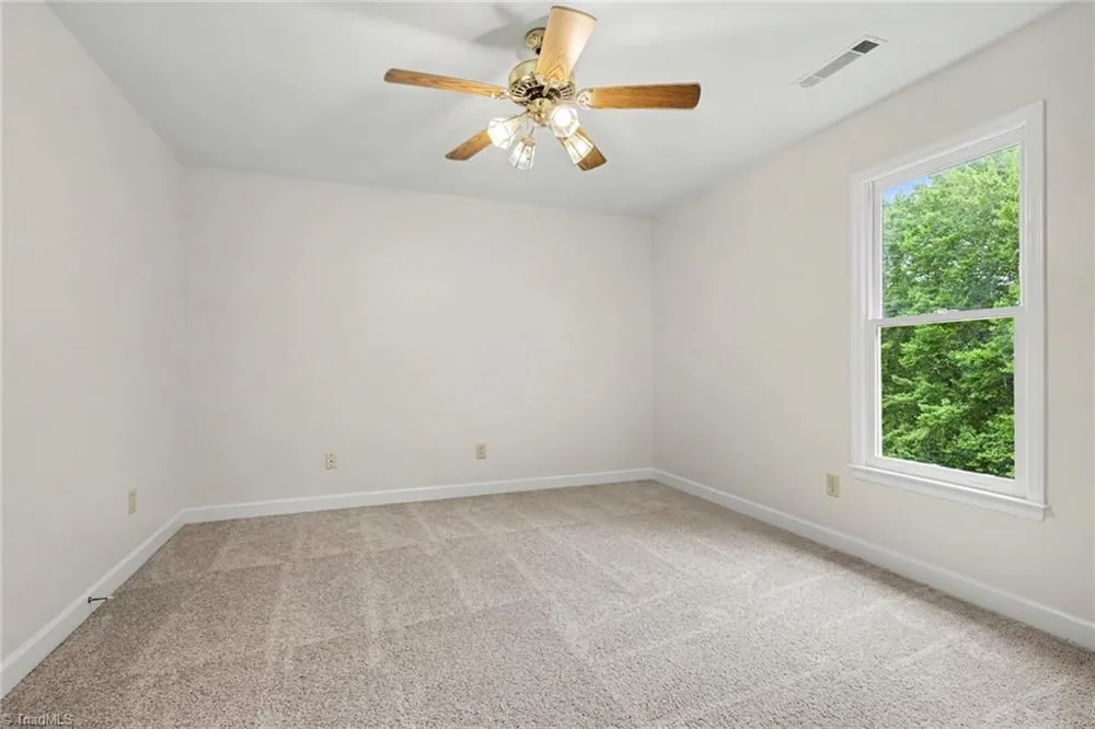 7060 Bridgewood Road Clemmons, NC 27012
