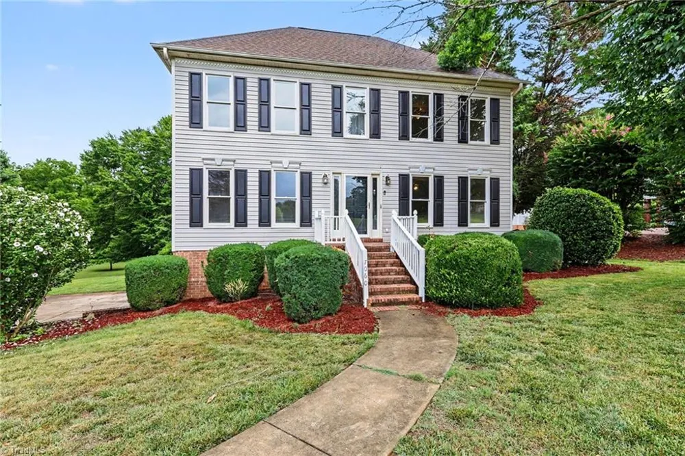 7060 Bridgewood Road Clemmons, NC 27012