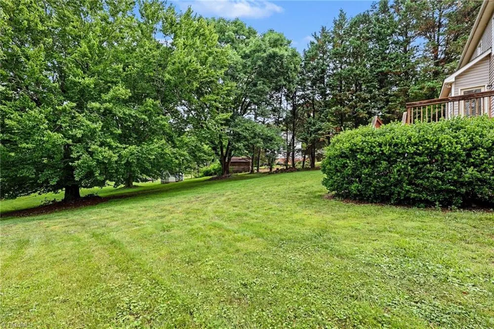 7060 Bridgewood Road Clemmons, NC 27012