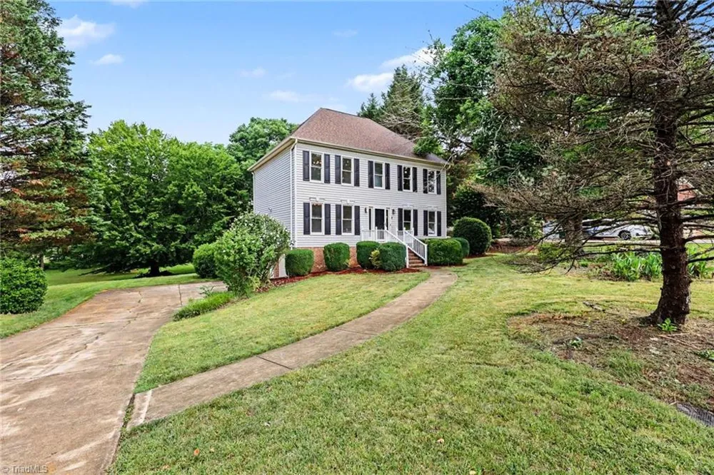 7060 Bridgewood Road Clemmons, NC 27012