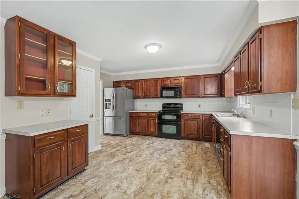 7060 Bridgewood Road Clemmons, NC 27012