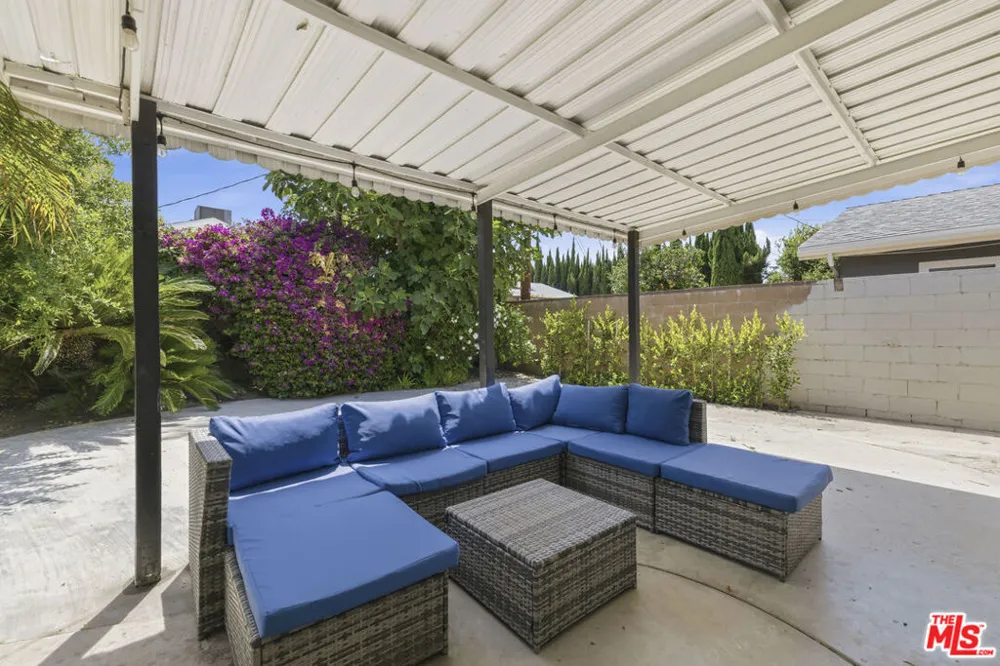 10430 Owensmouth Avenue Chatsworth, CA 91311