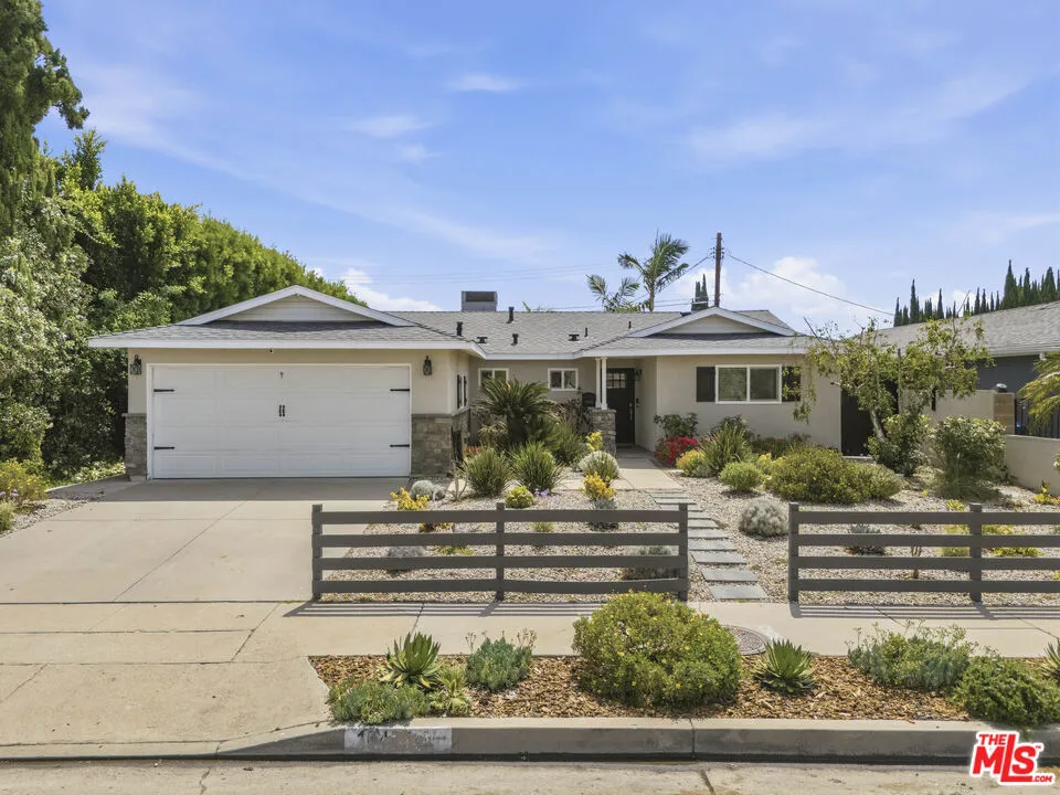 10430 Owensmouth Avenue Chatsworth, CA 91311