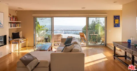 2158 Sunset Plaza Drive