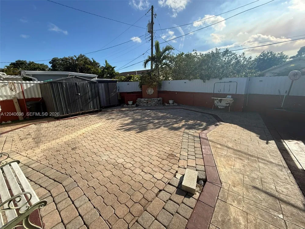 202 To To Lo Chee Dr Hialeah, FL 33010