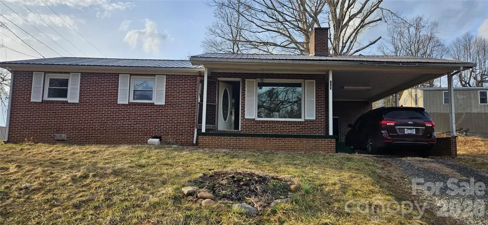 183 Maple Road Spruce Pine, NC 28777
