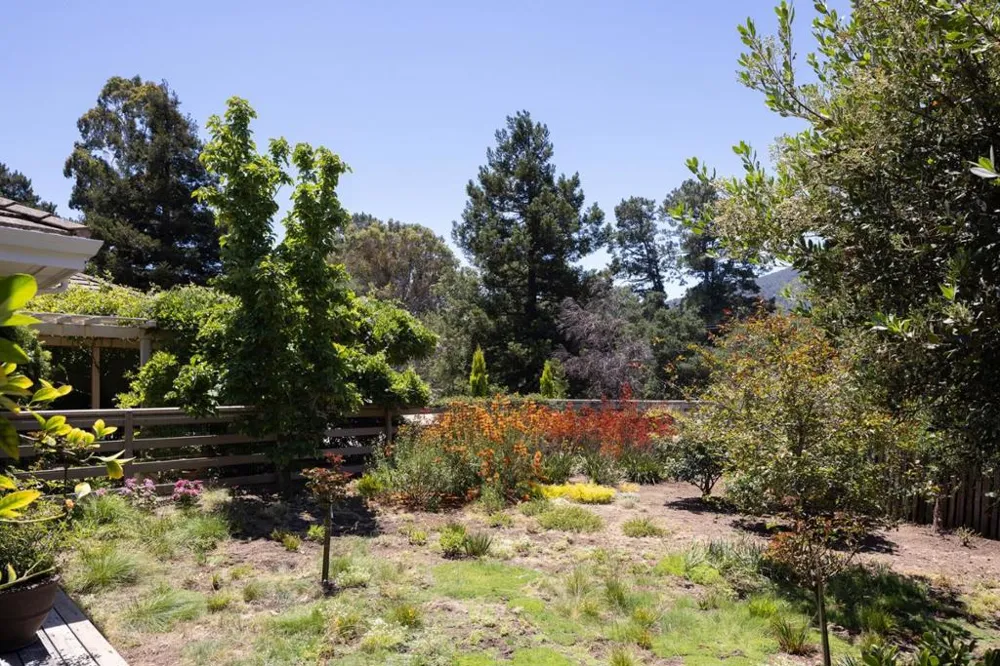 25 Miramonte Road Carmel Valley, CA 93924
