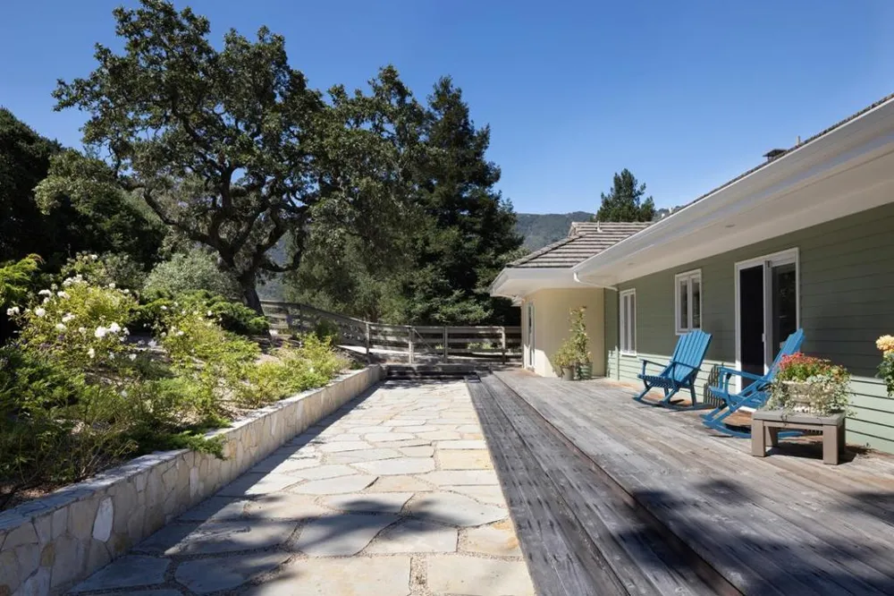 25 Miramonte Road Carmel Valley, CA 93924