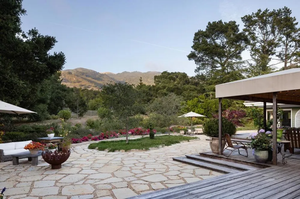 25 Miramonte Road Carmel Valley, CA 93924