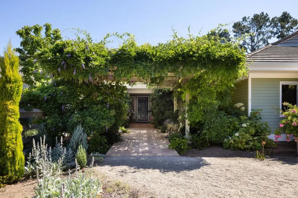 25 Miramonte Road Carmel Valley, CA 93924