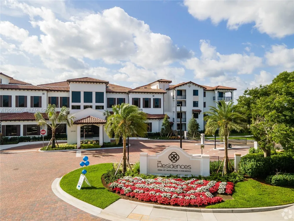 3991 NW 82nd Ave #204 Cooper City, FL 33024