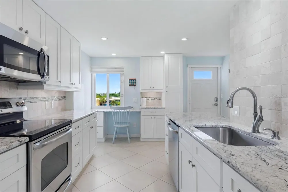 20 WHISPERING SANDS DRIVE #501 Sarasota, FL 34242