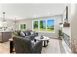6695 Ridgeview Drive Cannon Falls, MN 55009