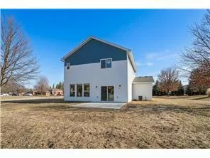 6695 Ridgeview Drive Cannon Falls, MN 55009