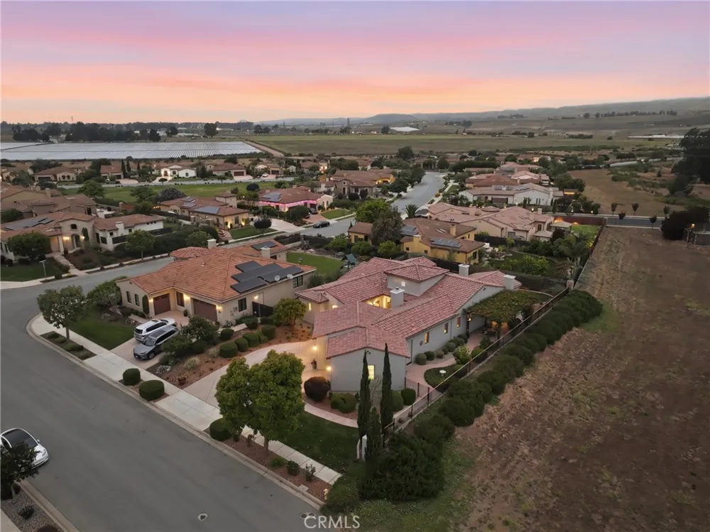 1935 Vista Del Pueblo Nipomo, CA 93444