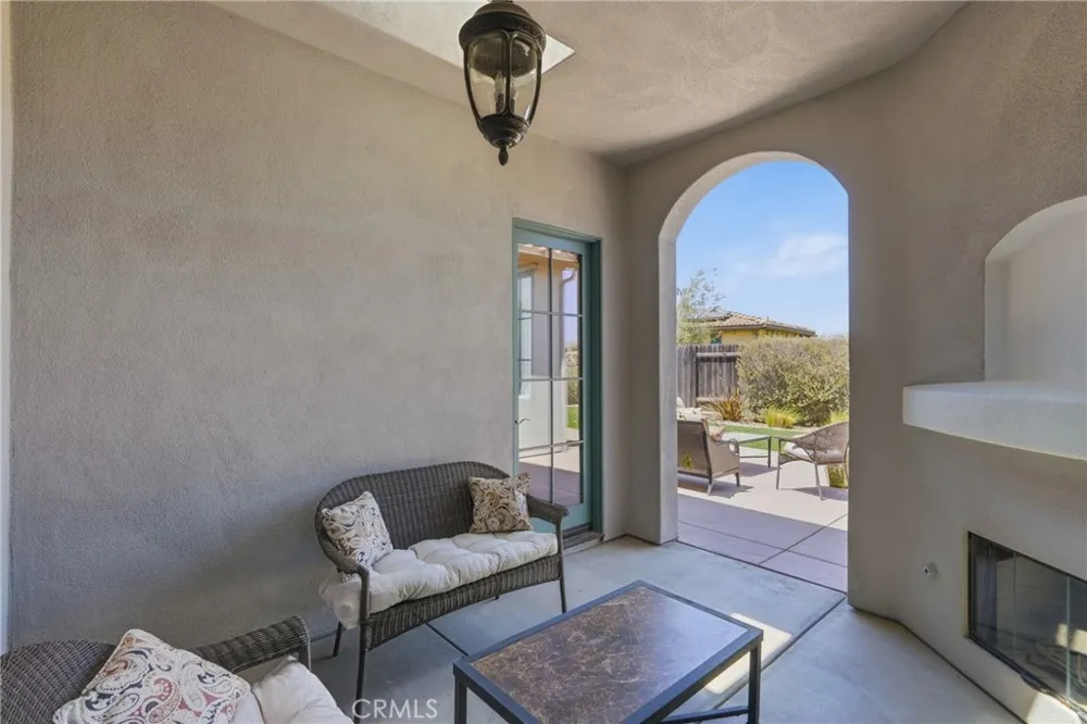 1935 Vista Del Pueblo Nipomo, CA 93444