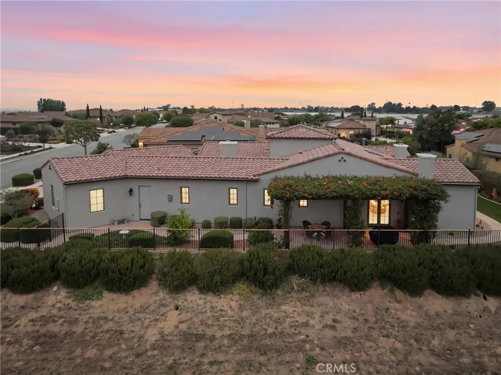 1935 Vista Del Pueblo Nipomo, CA 93444