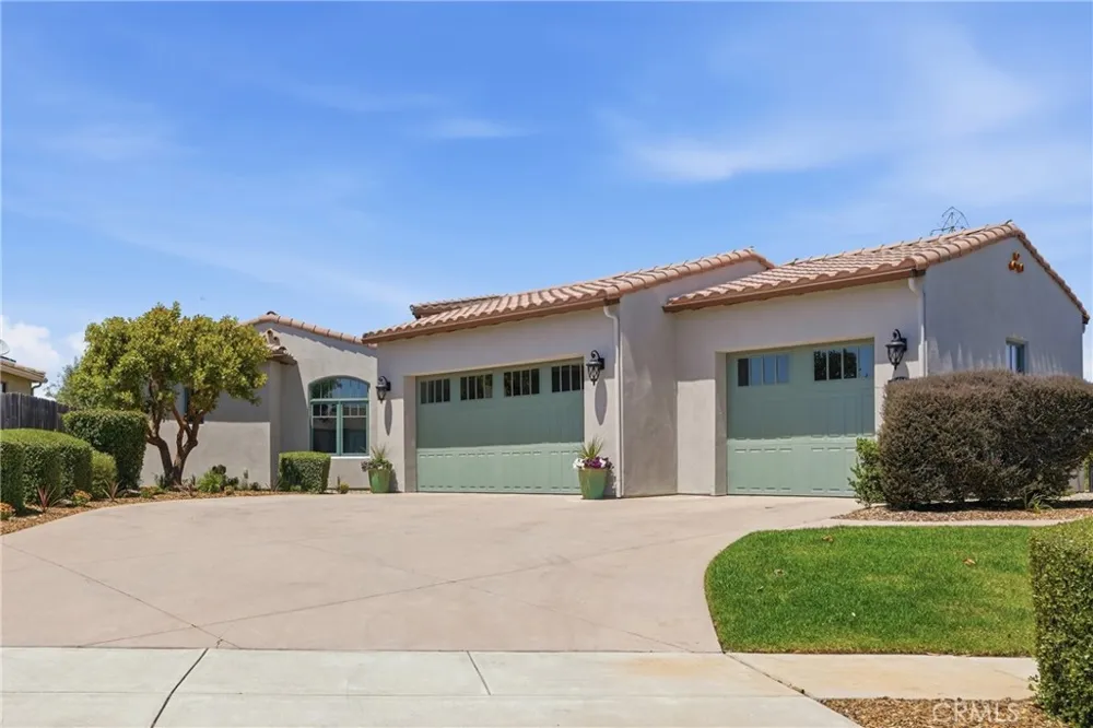 1935 Vista Del Pueblo Nipomo, CA 93444