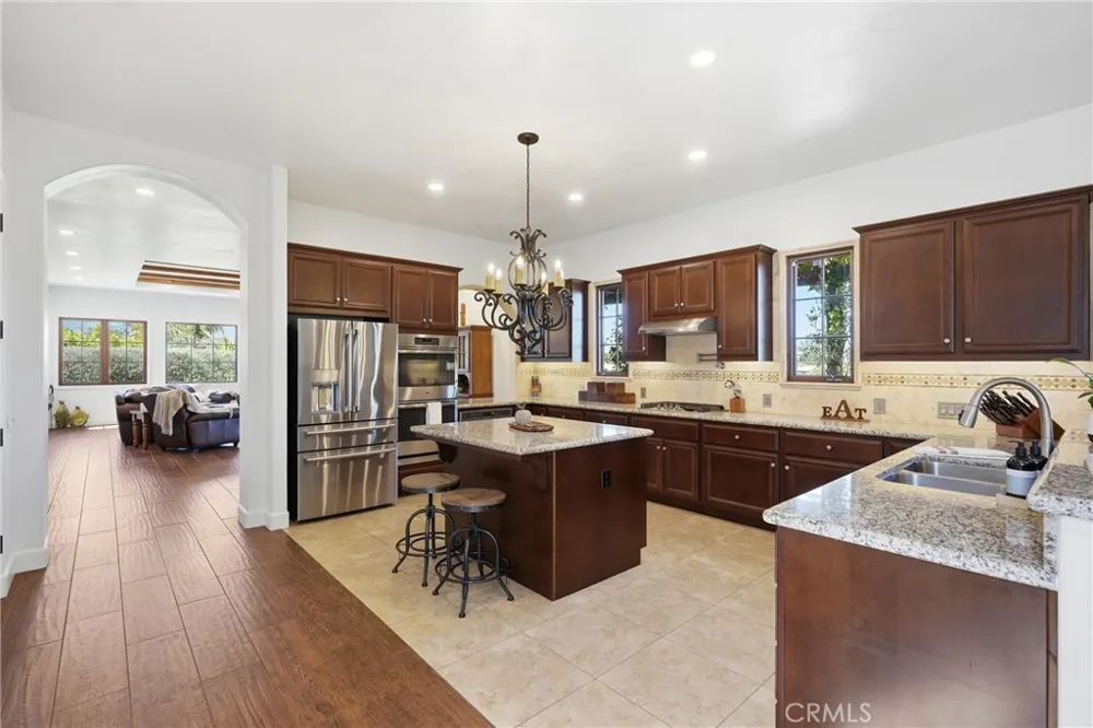 1935 Vista Del Pueblo Nipomo, CA 93444