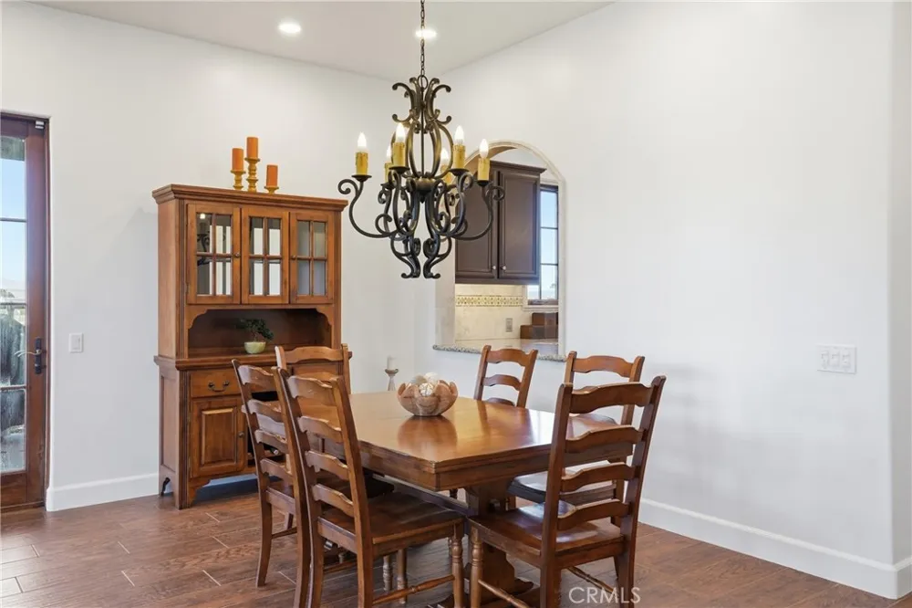 1935 Vista Del Pueblo Nipomo, CA 93444