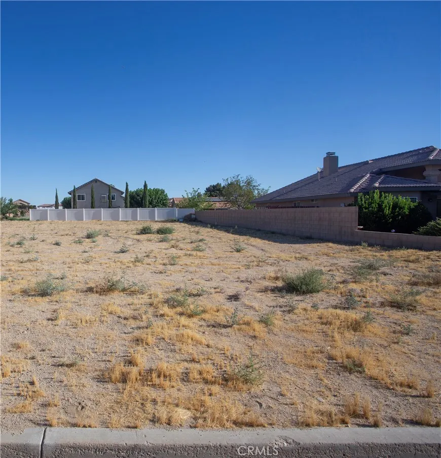 14744 Aberdeen Lane Helendale, CA 92342