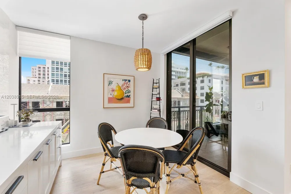 718 Valencia Ave #403 Coral Gables, FL 33134