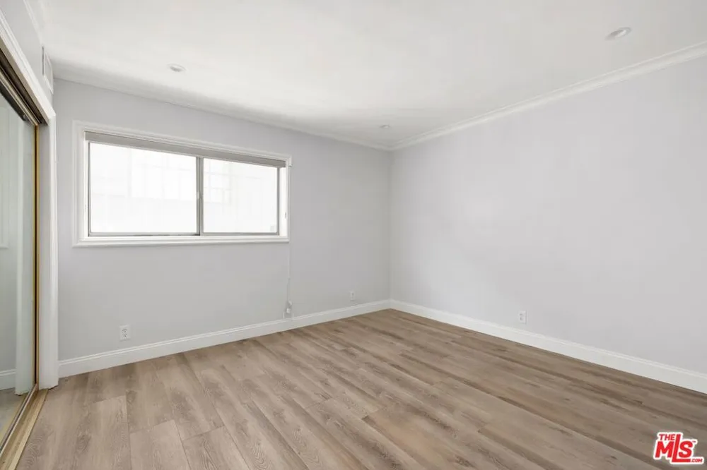 423 S Rexford Drive #106 Beverly Hills, CA 90212