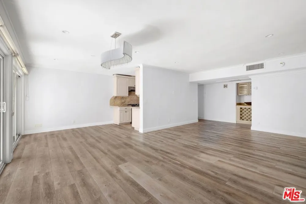 423 S Rexford Drive #106 Beverly Hills, CA 90212