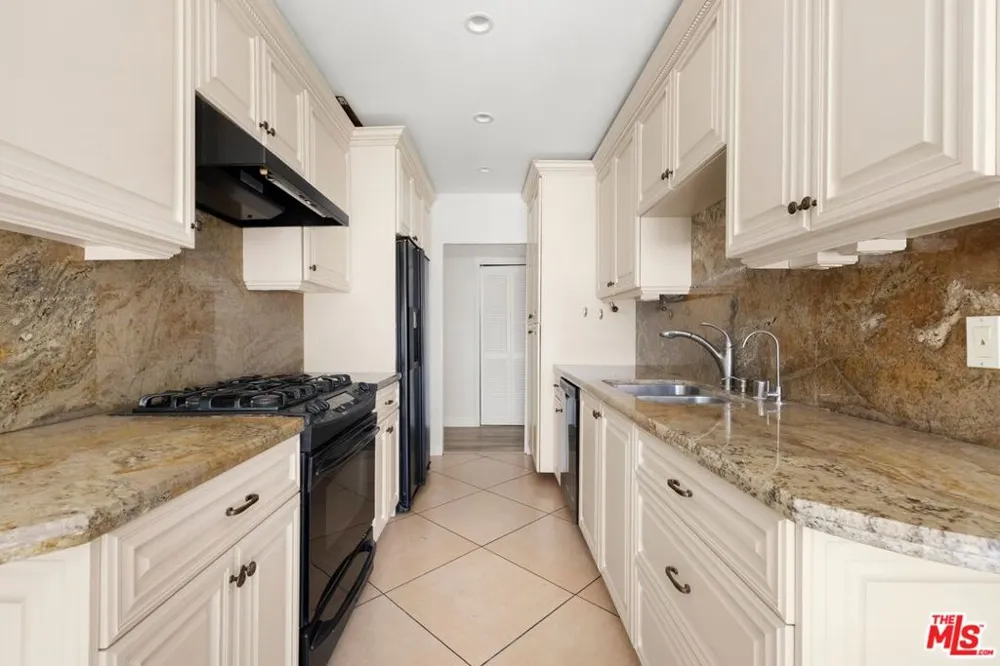 423 S Rexford Drive #106 Beverly Hills, CA 90212