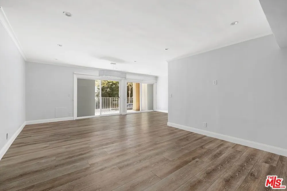 423 S Rexford Drive #106 Beverly Hills, CA 90212