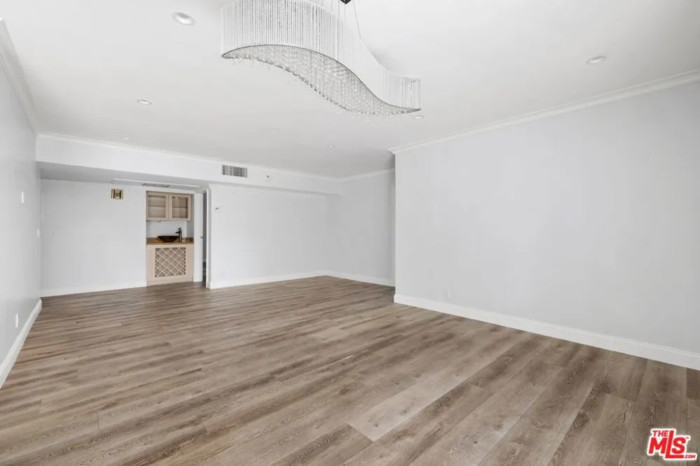 423 S Rexford Drive #106 Beverly Hills, CA 90212