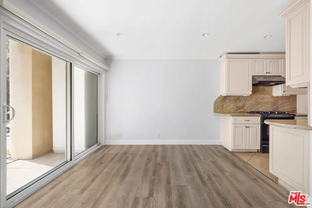 423 S Rexford Drive #106 Beverly Hills, CA 90212