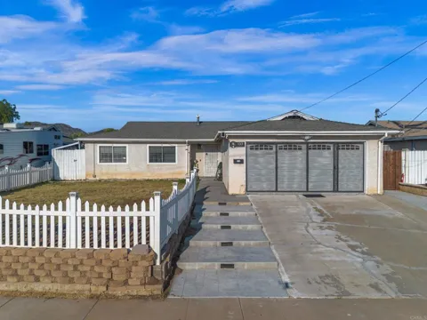133 N Stephanie Ln