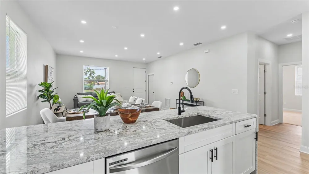 1305 E PARKER STREET Lakeland, FL 33801