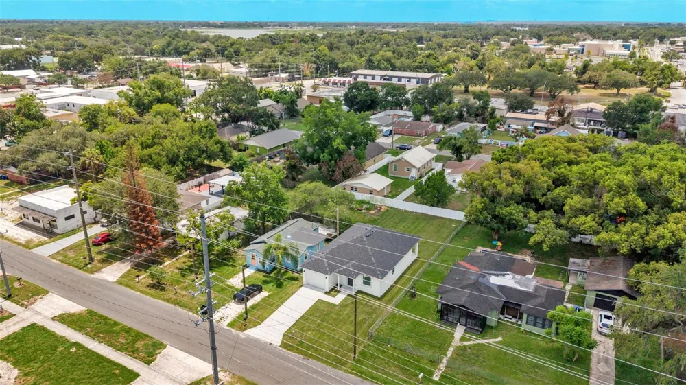 1305 E PARKER STREET Lakeland, FL 33801