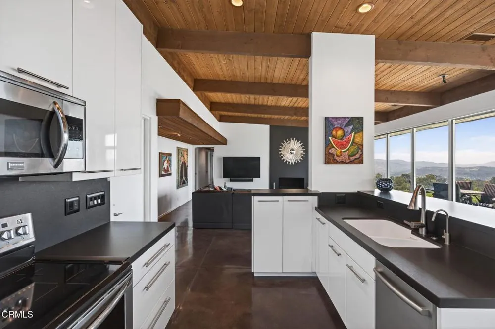 1447 Foothill Road Ojai, CA 93023