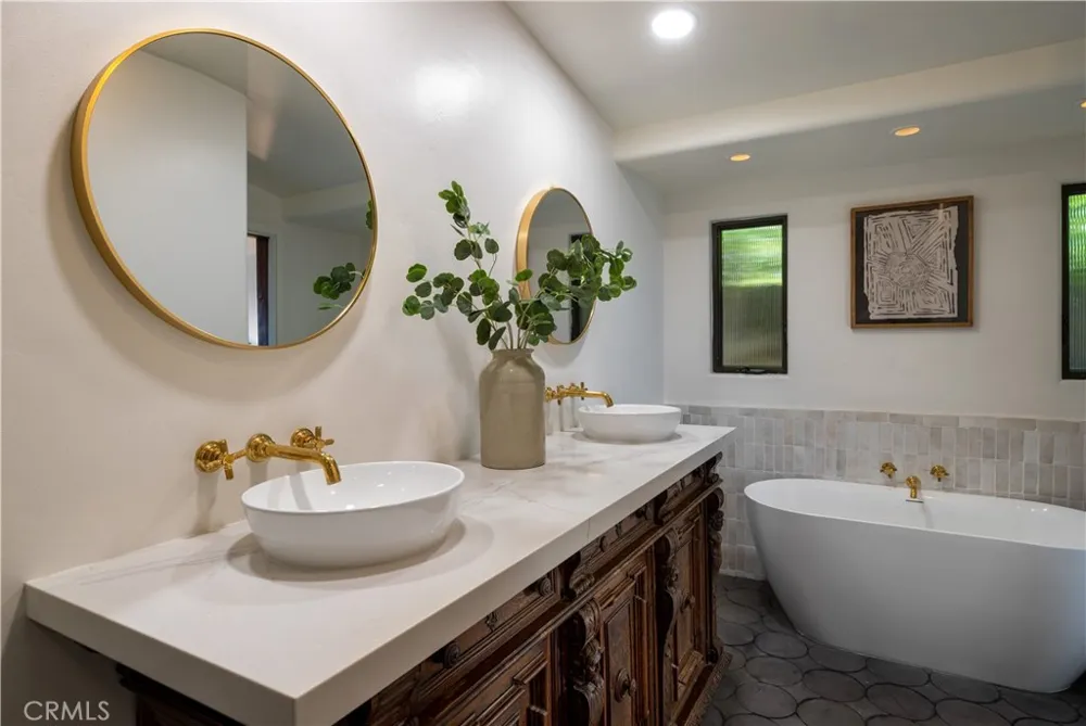 575 Center Street Laguna Beach, CA 92651