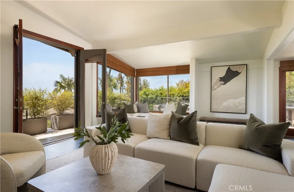 575 Center Street Laguna Beach, CA 92651