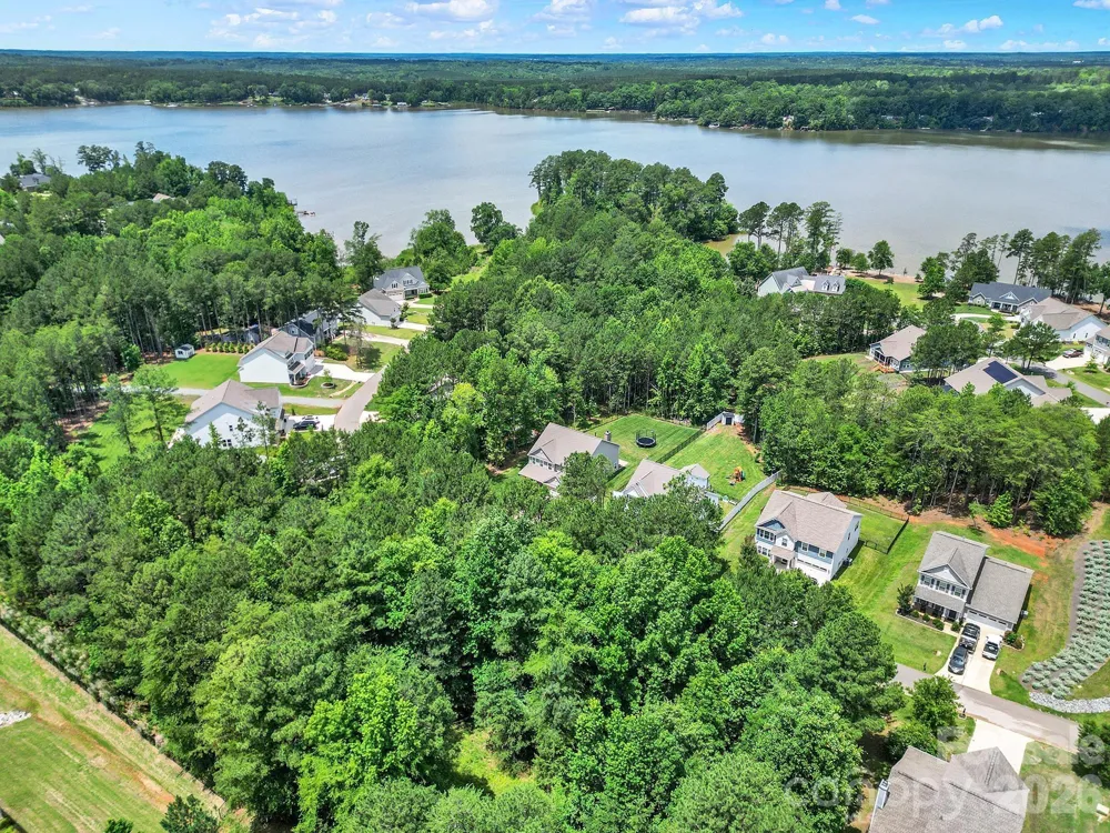 9425 Tradewinds Court Lancaster, SC 29720