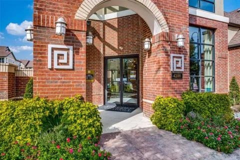 4200 Broadway Avenue #9308