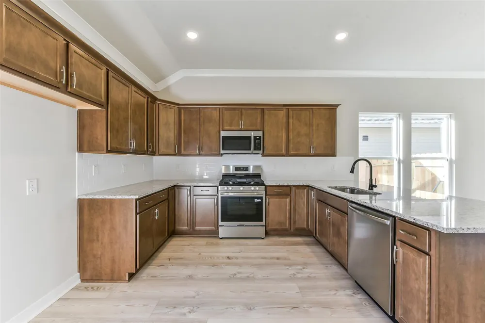 21107 Autumn Heights Bonney, TX 77583