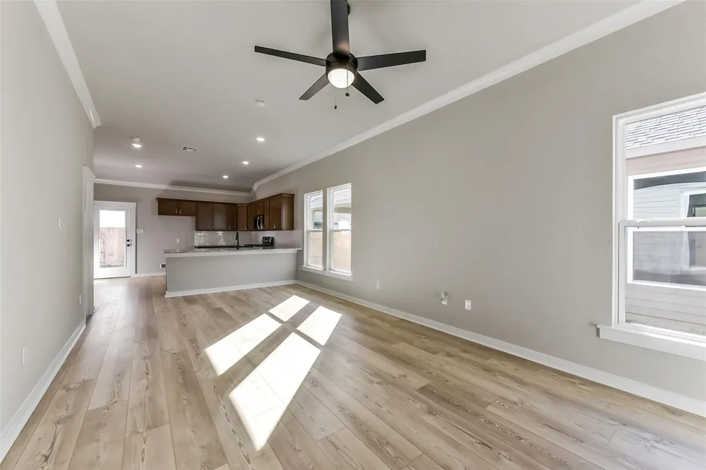 21107 Autumn Heights Bonney, TX 77583