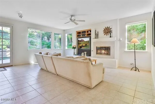 580 Winncastle Street Simi Valley, CA 93065