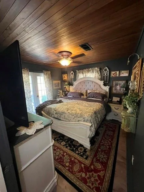 456 Sherwood Forest Drive Woodville, TX 75979