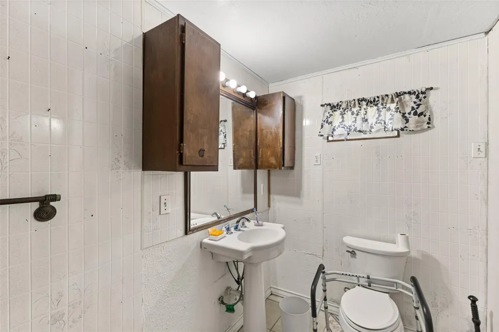 211 Crescent Drive Pasadena, TX 77506