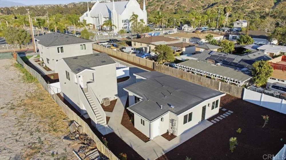 1839 Rios Avenue #1 & 2 Chula Vista, CA 91911
