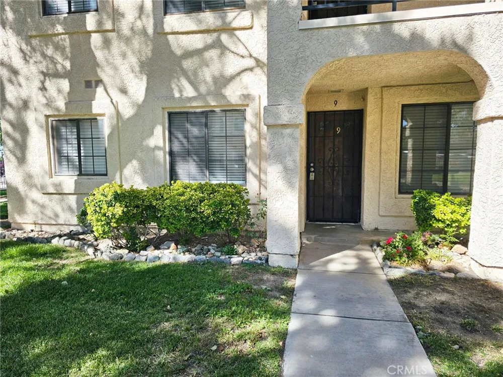 2554 Olive Drive #9 Palmdale, CA 93550