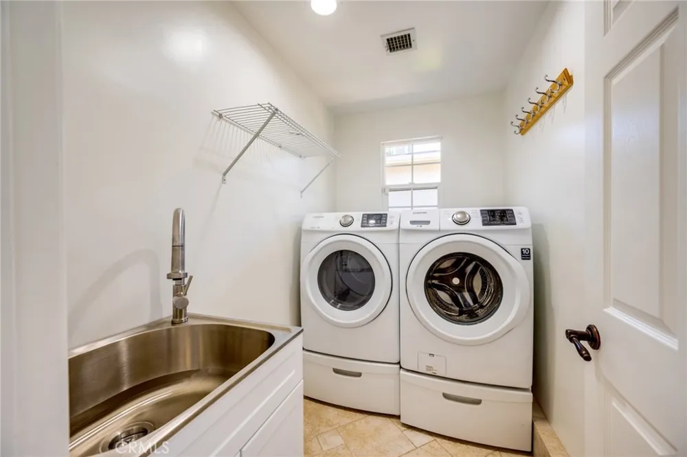 7126 Atheling Way West Hills, CA 91307