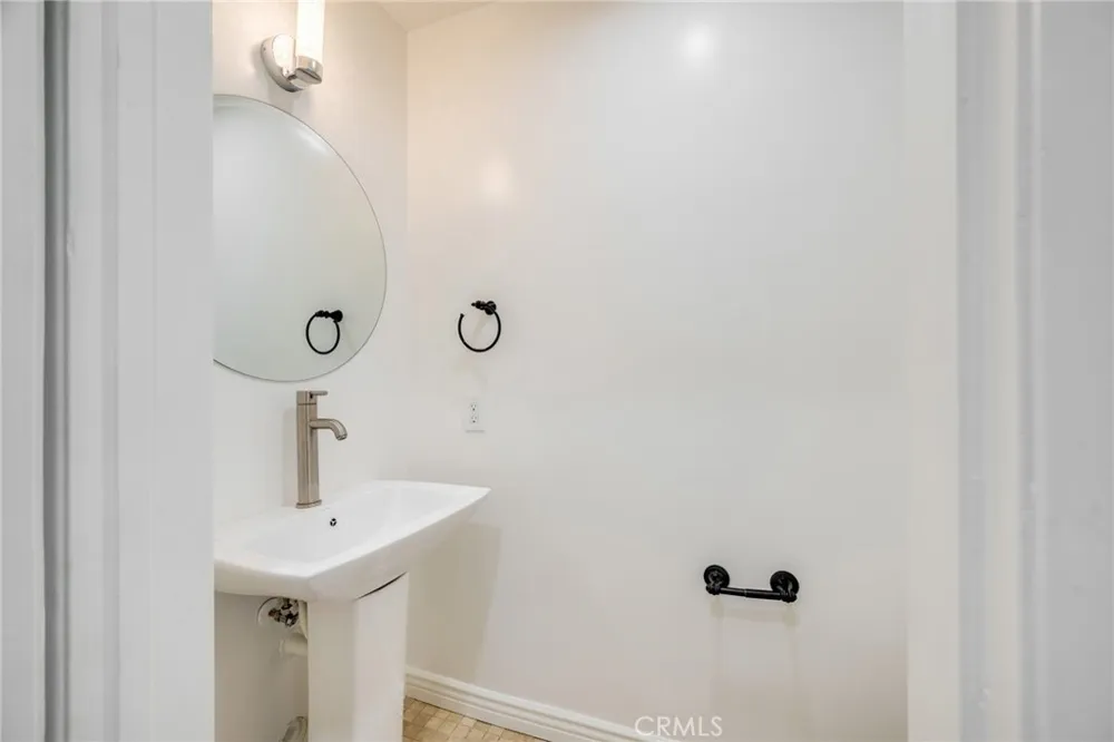 7126 Atheling Way West Hills, CA 91307